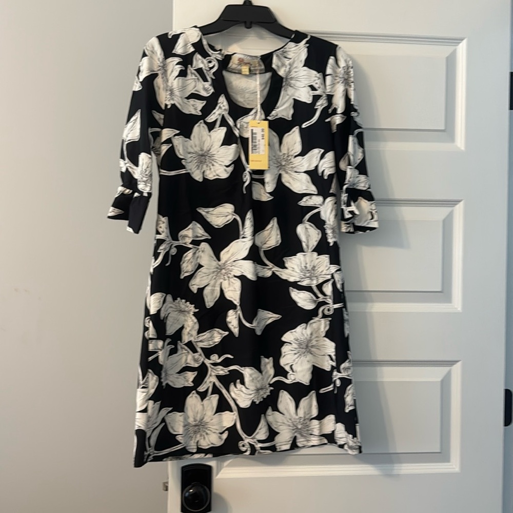 Aryeh brand size large NEW WITH TAGS